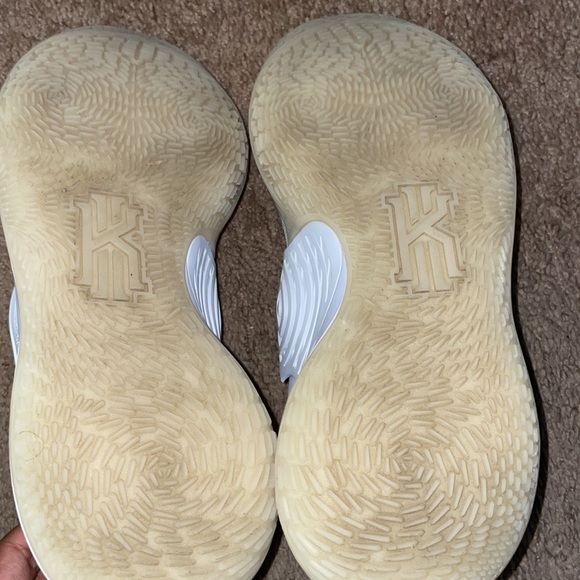 Kyrie Low 3 3 EP “Eclipse” - Picture 4 of 5